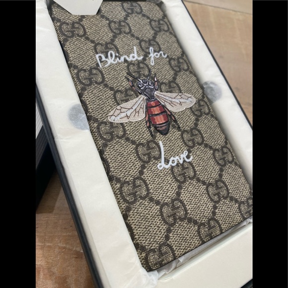 Gucci Blind for Love GG MONOGRAM bumblebee Bee IPhone case cover - Picture 5 of 12